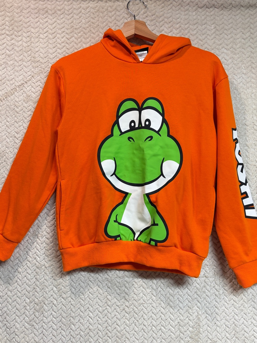 Super Nintendo Universal Studios Yoshi Orange‎ Graphic Sleeve Hoodie Youth L